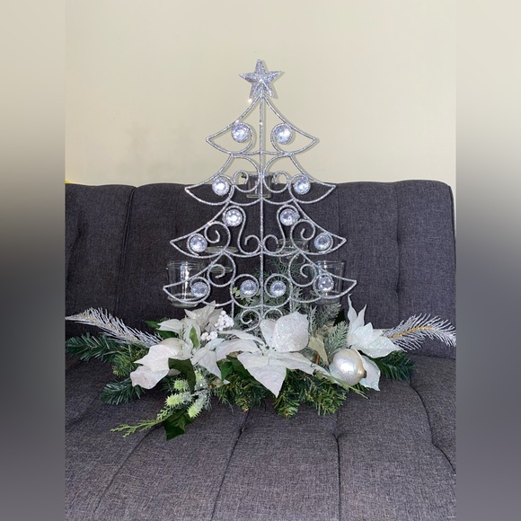 Silver Holiday Tree Decoration- 5 candle holder pre -owned with free gift - Picture 10 of 17